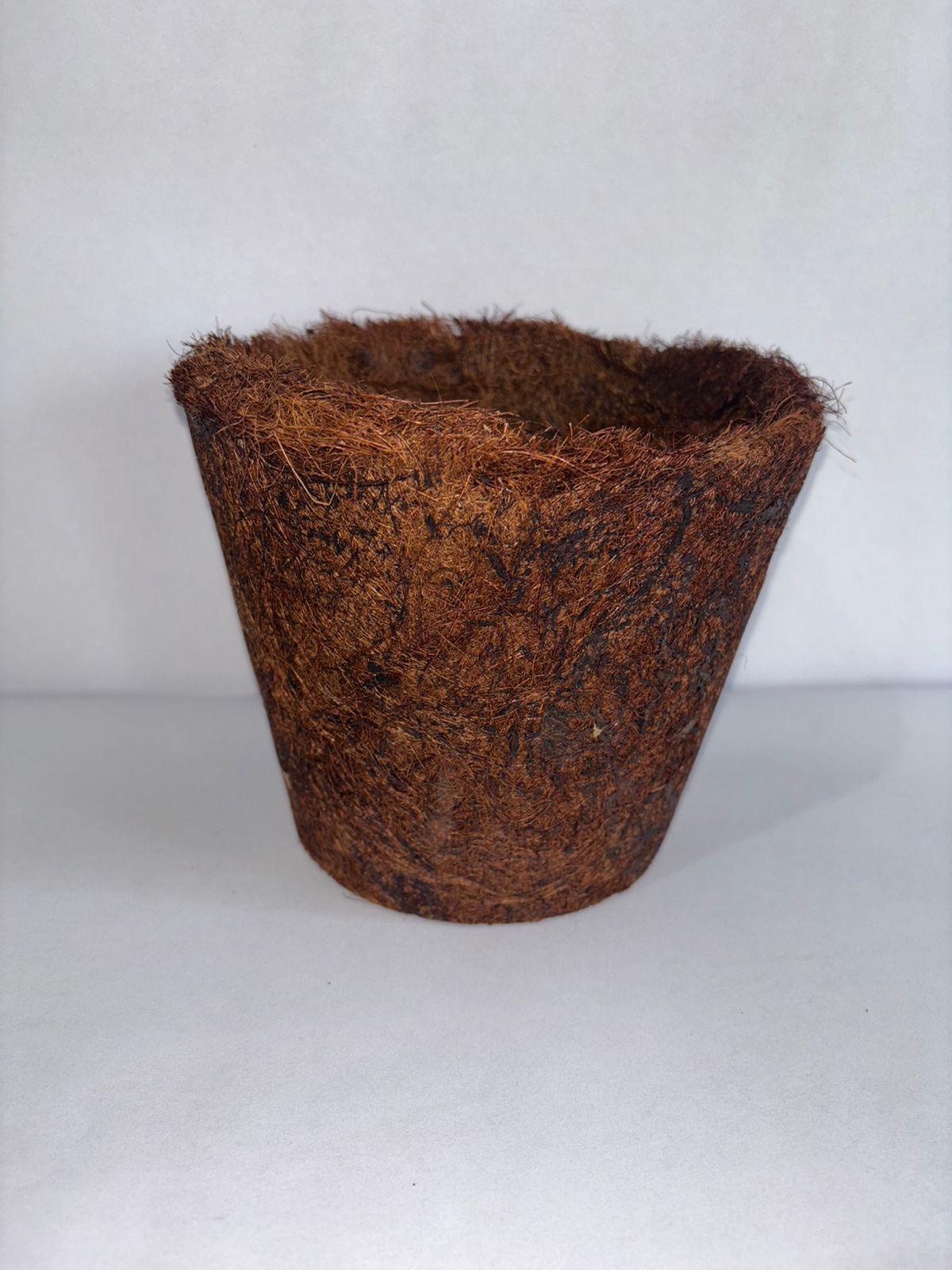 Maceta de fibra de coco 14.0 X 17.0 cm.
