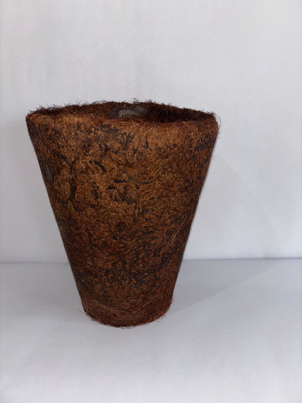 Maceta alta de fibra de coco  27X21 CM