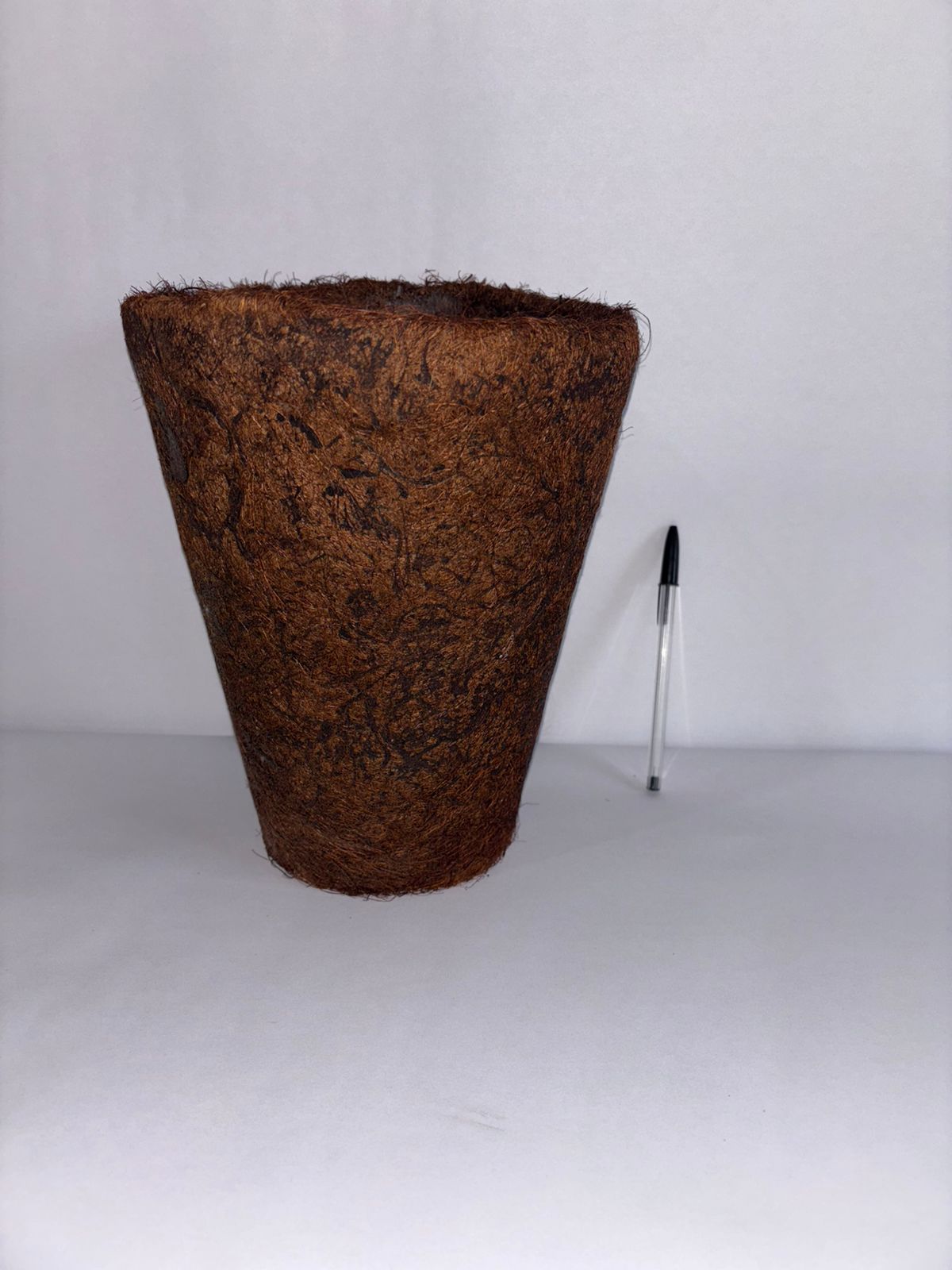 Maceta alta de fibra de coco  27X21 CM